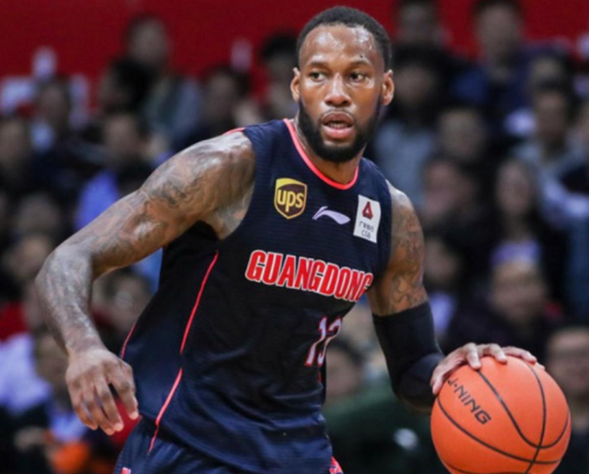 米兰网页版 -广东宏远训练开放日，清晨单刀错失引欢呼，全明星赛在即，年轻球员得到机会的简单介绍